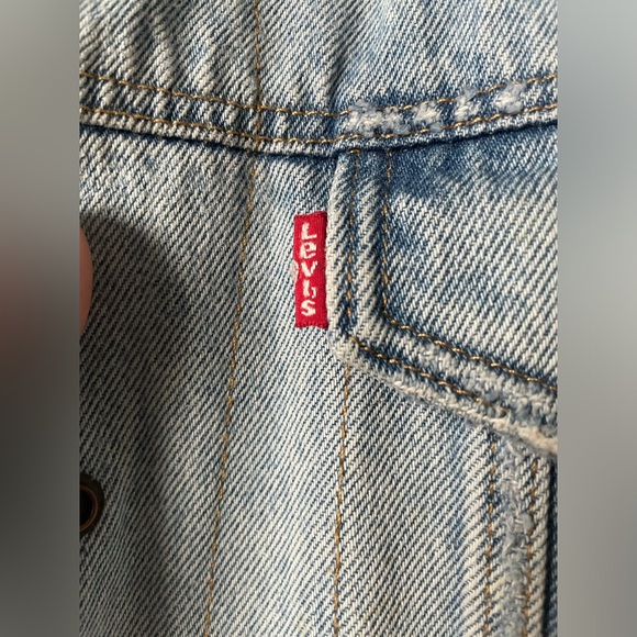 Levi’s ex-boyfriend rose embroidered Jean jacket - Picture 6 of 7